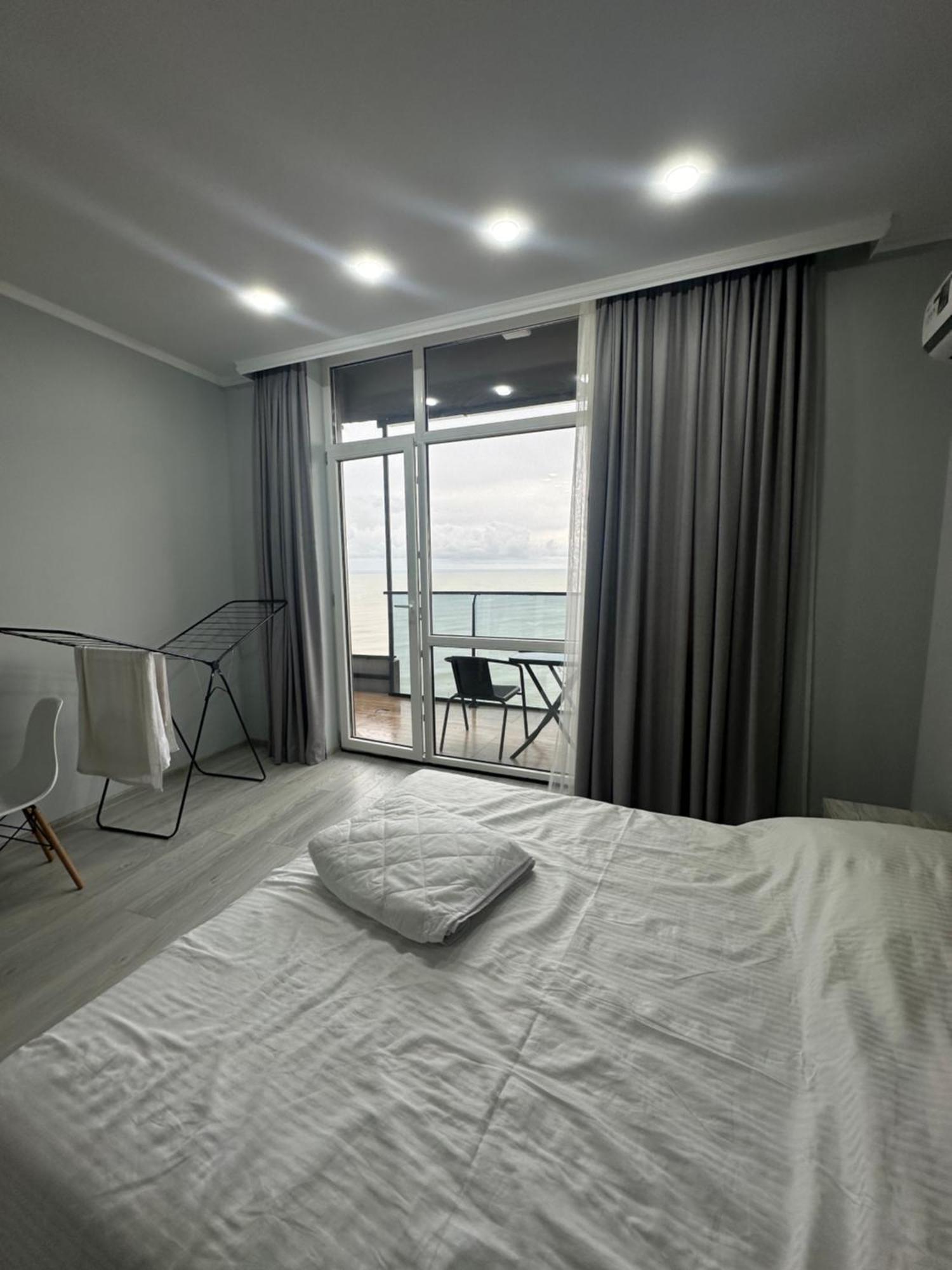 Bi Residence Sea View Luxury Batumi Bagian luar foto