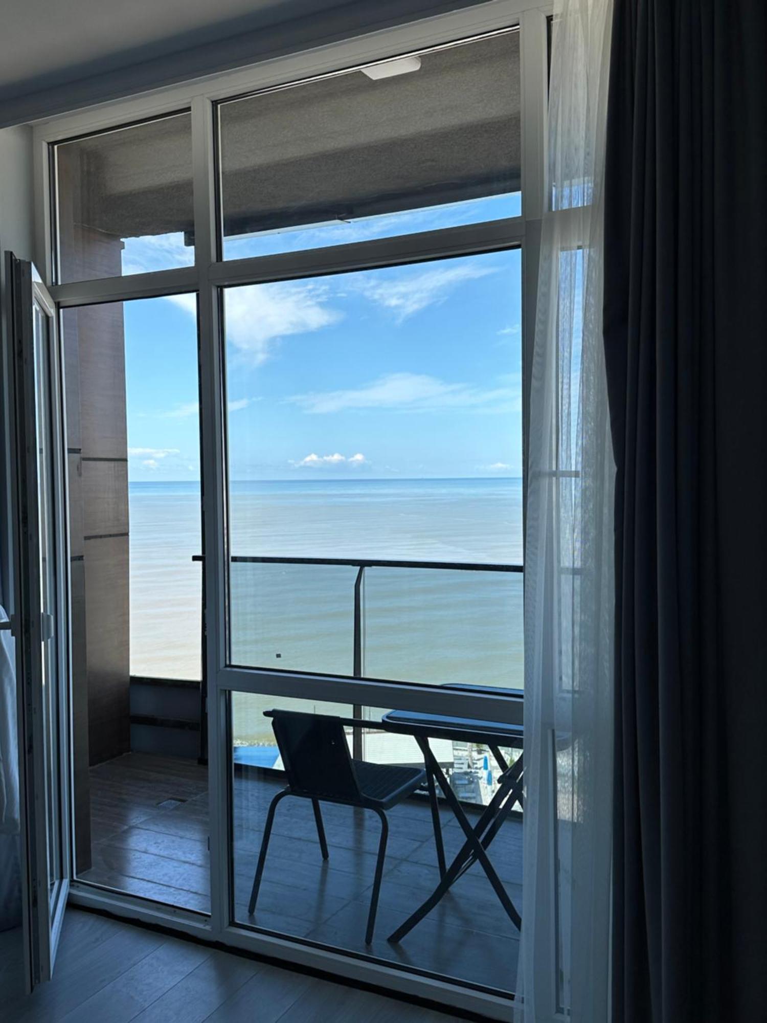 Bi Residence Sea View Luxury Batumi Bagian luar foto