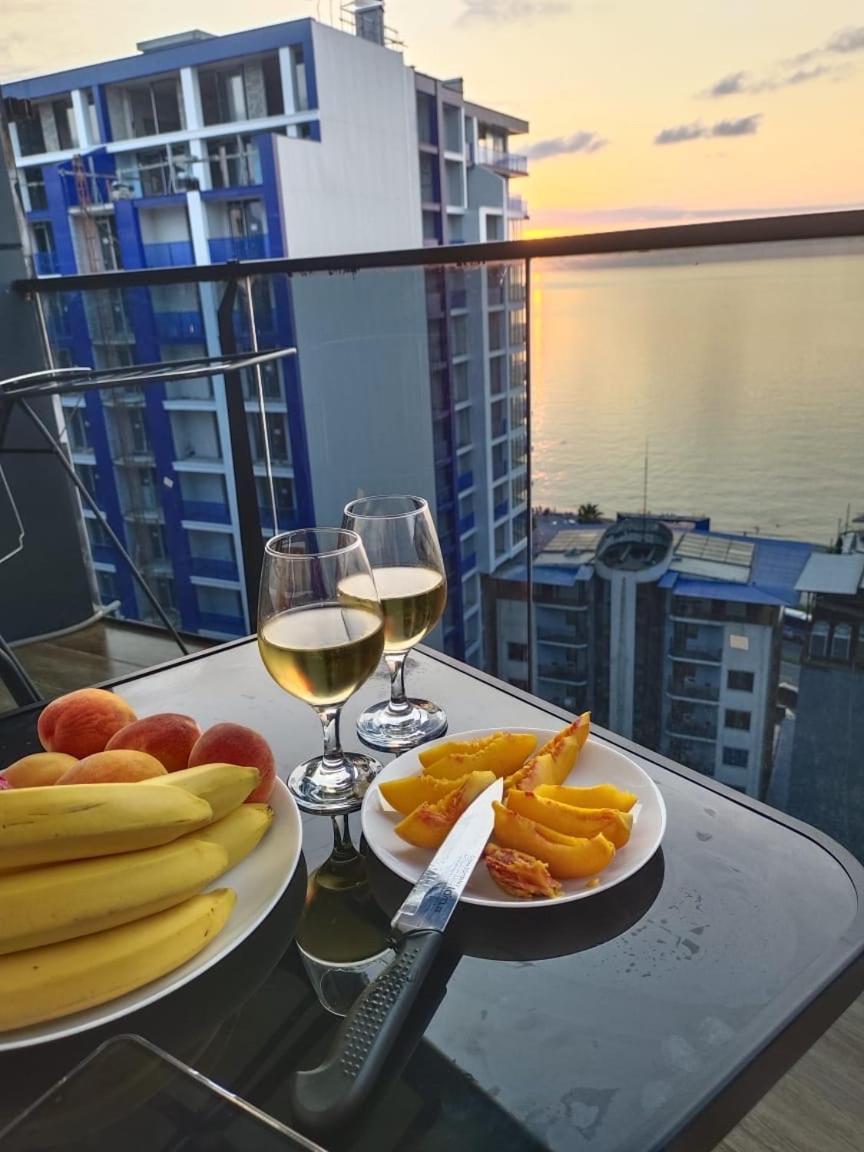 Bi Residence Sea View Luxury Batumi Bagian luar foto