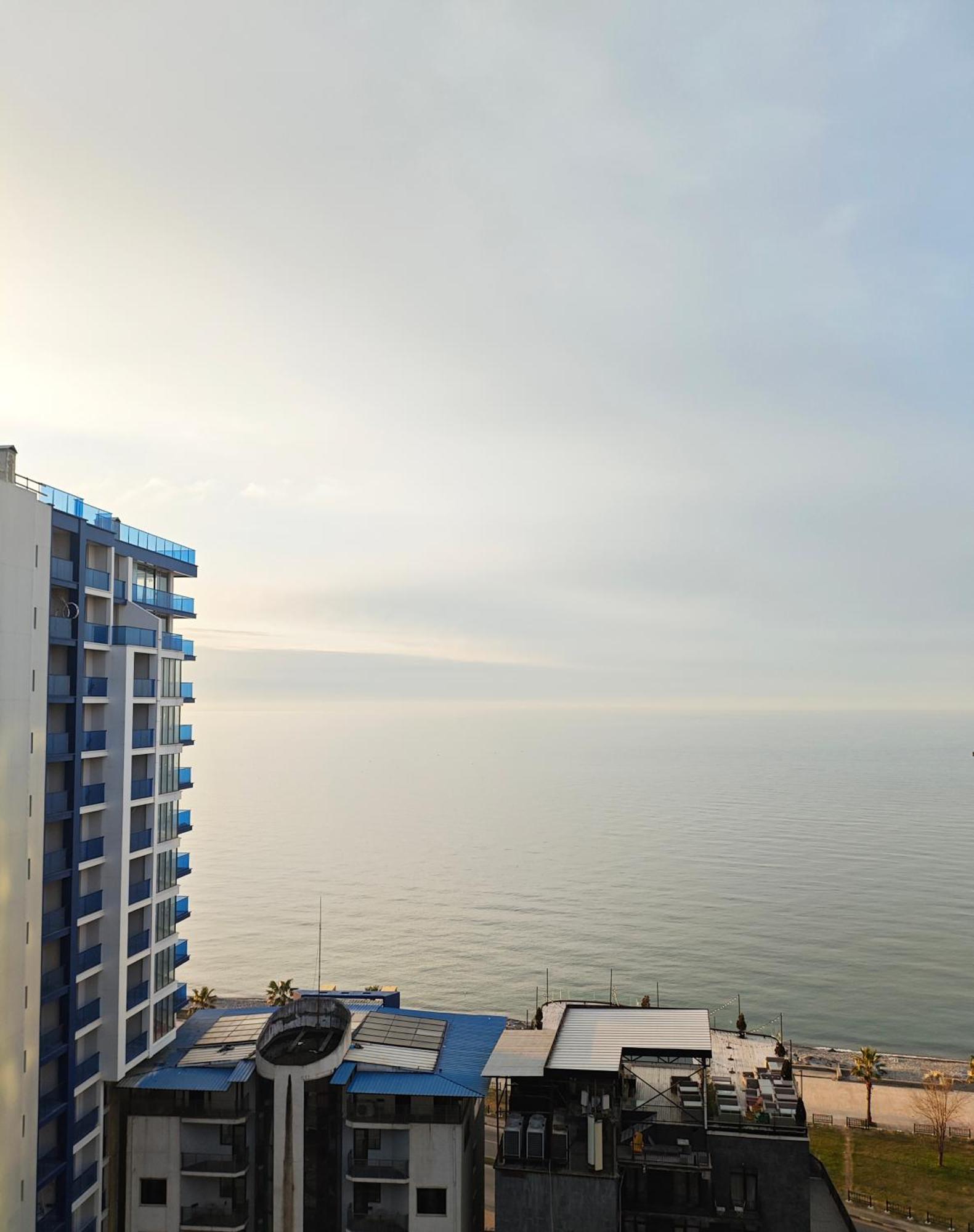 Bi Residence Sea View Luxury Batumi Bagian luar foto